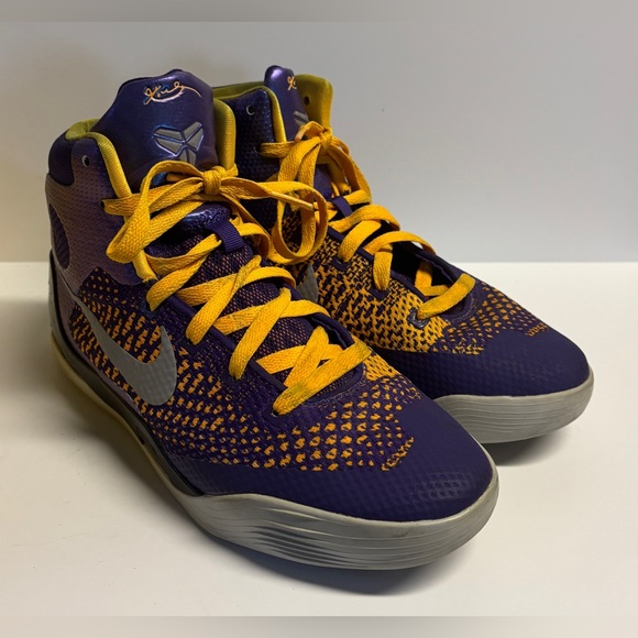 Kobe 9 Elite ‘Team’ size 6.5Y - Picture 3 of 7